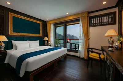Queen Suite with Sea View — Nostalgia Halong Cruise
